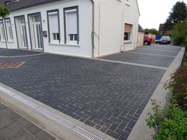 Florian David Garten- & Landschaftsbau Parkplatz